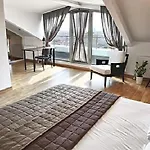 Ueftade Sokak Apartment