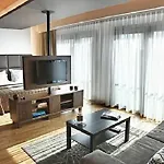 Ueftade Sokak Apartment